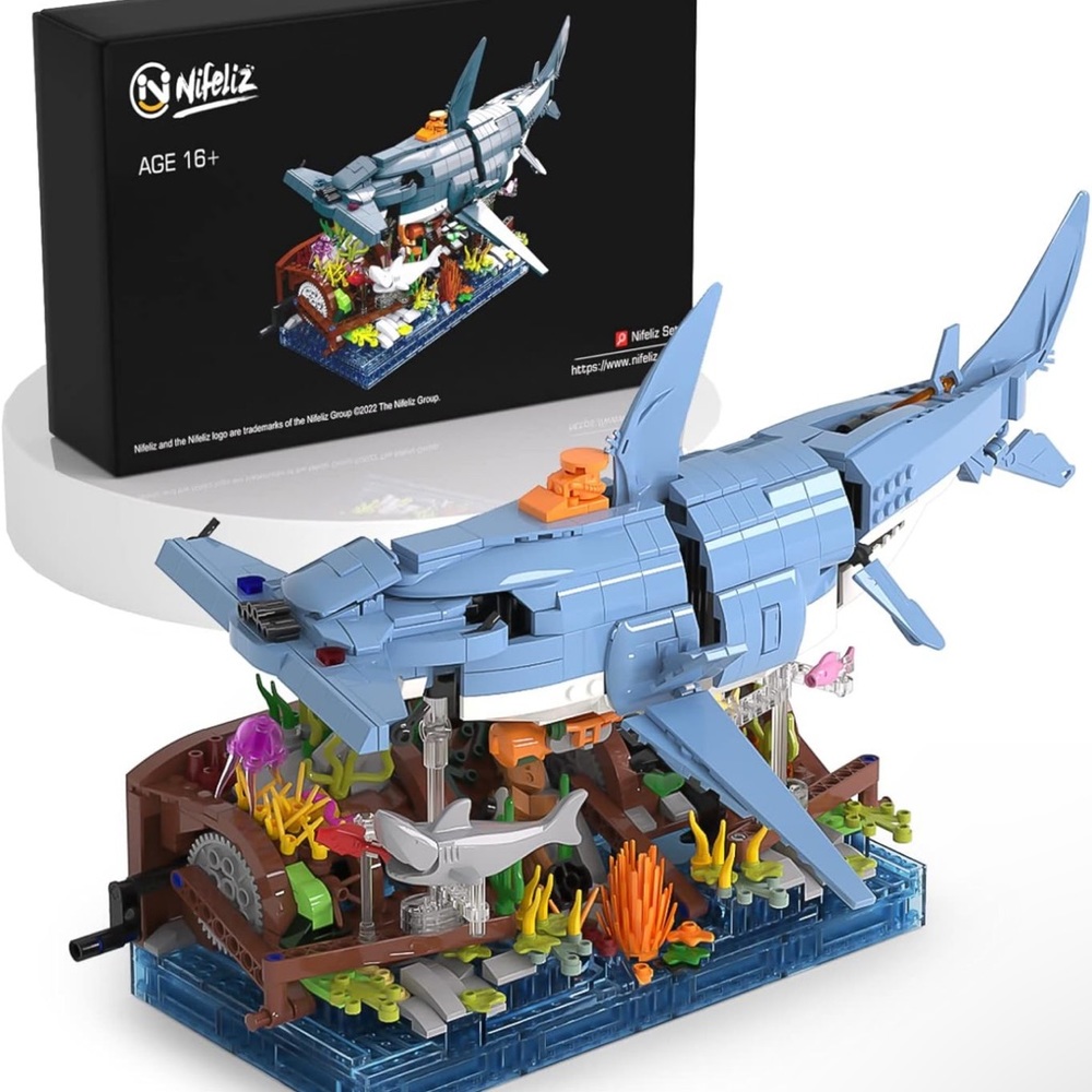 Nifeliz Hammerhead Shark Building Set